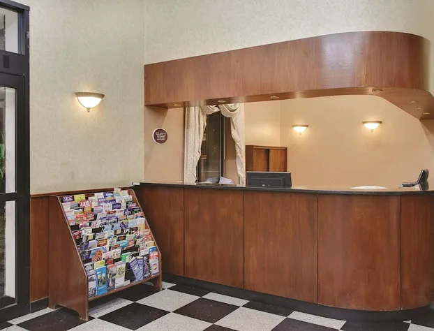 La Quinta Inn by Wyndham Queens (New York City) hotel detail image 1