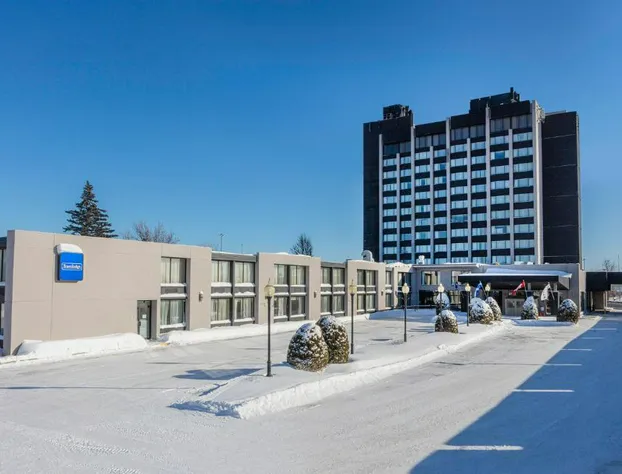 Travelodge by Wyndham Hotel & Convention Centre Quebec City hotel detail image 2