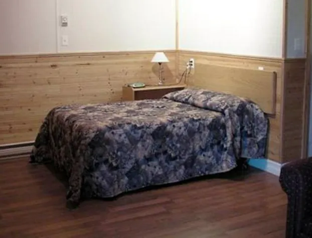 Dockside Motel hotel detail image 3