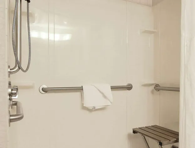 Ramada by Wyndham Minneapolis Airport - Eagan hotel detail image 4