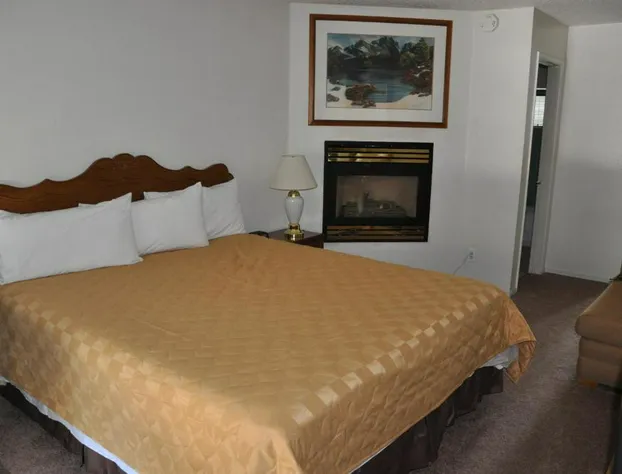 Cedar Inn & Suites hotel detail image 3