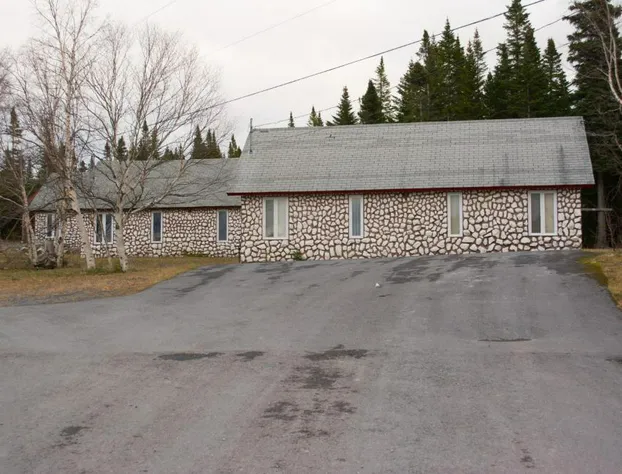 Mayflower Inn and Adventures hotel detail image 2