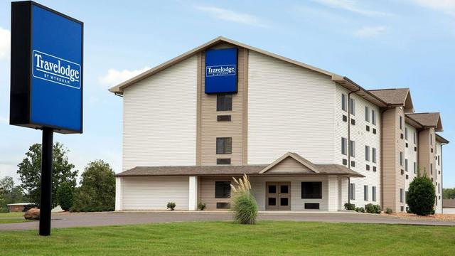 Travelodge by Wyndham Livonia hotel detail image 1