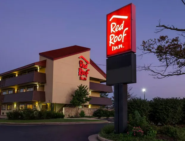 Red Roof Inn Cincinnati - Sharonville hotel detail image 1