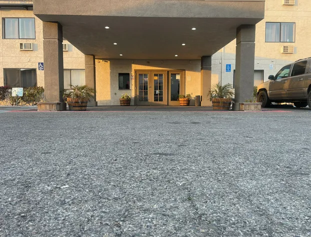 Sutter Inn hotel detail image 2