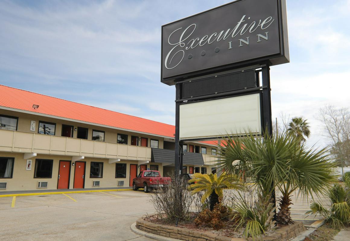 Executive Inn Panama City Beach, FL hotel hero