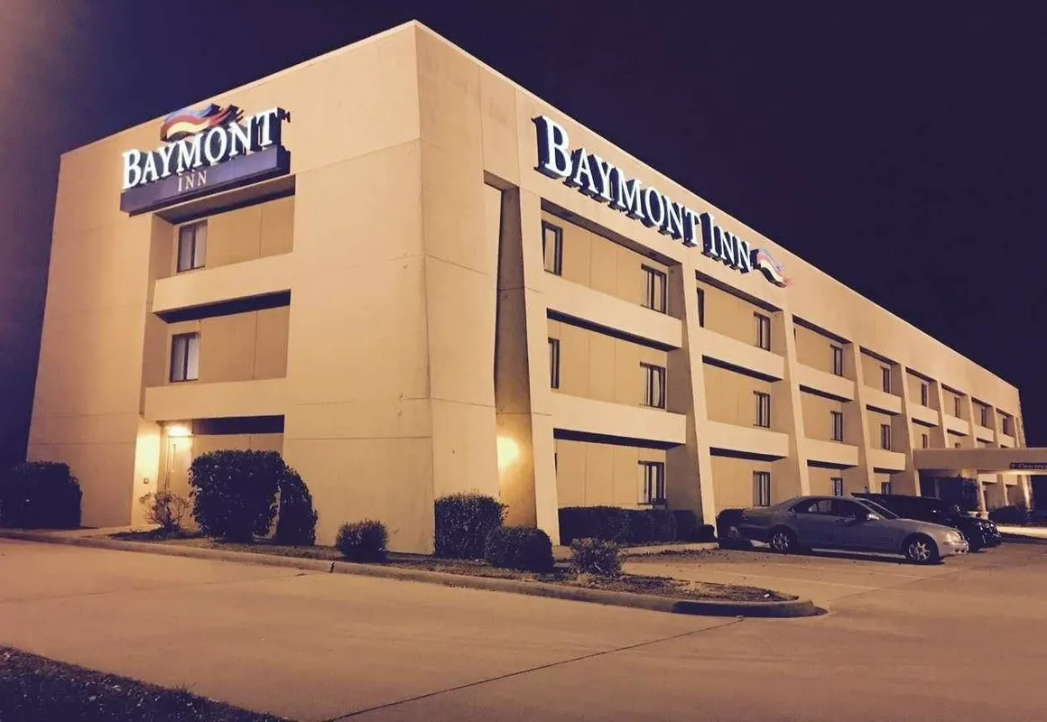 Baymont by Wyndham Paducah hotel hero