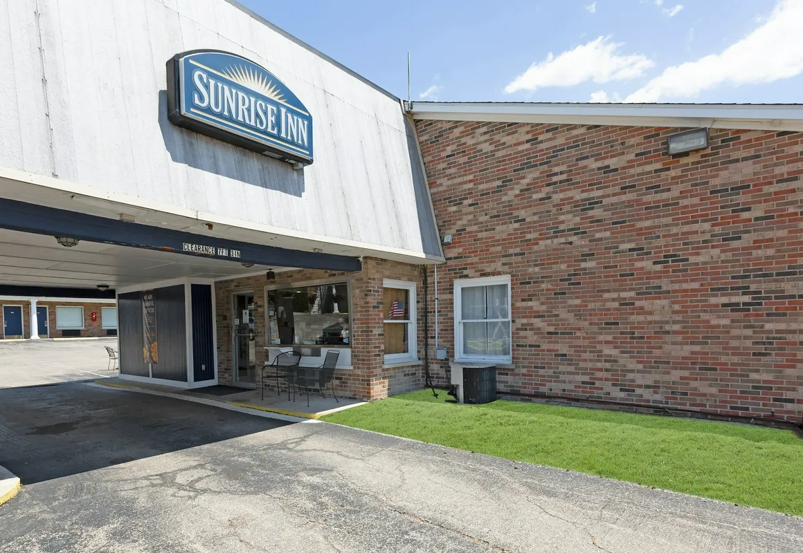 Sunrise Inn Williamstown hotel hero