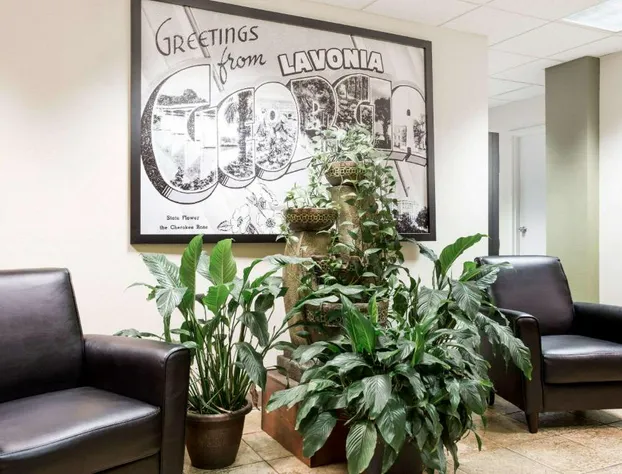 Super 8 by Wyndham Lavonia hotel detail image 2