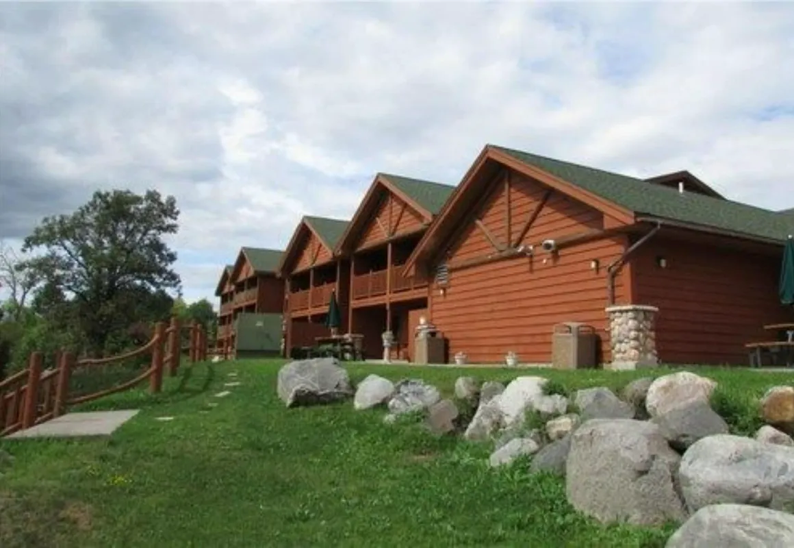 Oveson Pelican Lake Resort and Inn hotel hero