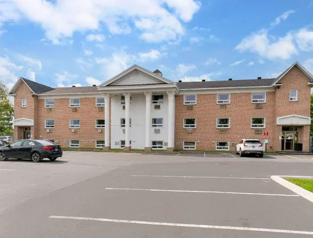 Econo Lodge Hotel Brossard hotel detail image 2