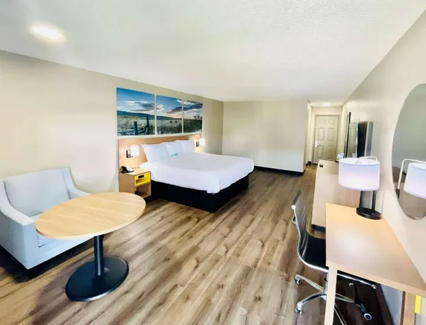 Days Inn by Wyndham Burleson Ft. Worth hotel detail image 4