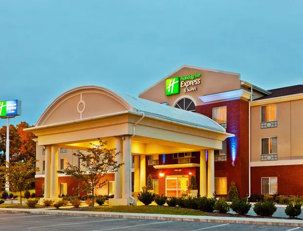 Holiday Inn Express & Suites Dickson by IHG hotel detail image 1