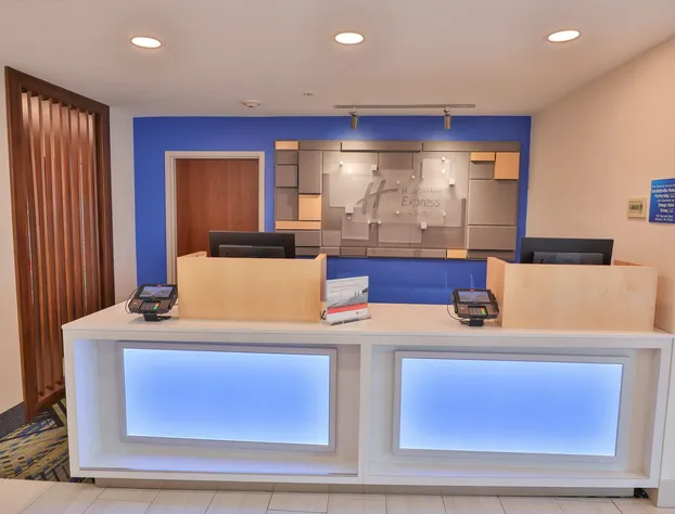 Holiday Inn Express & Suites Dickson by IHG hotel detail image 3