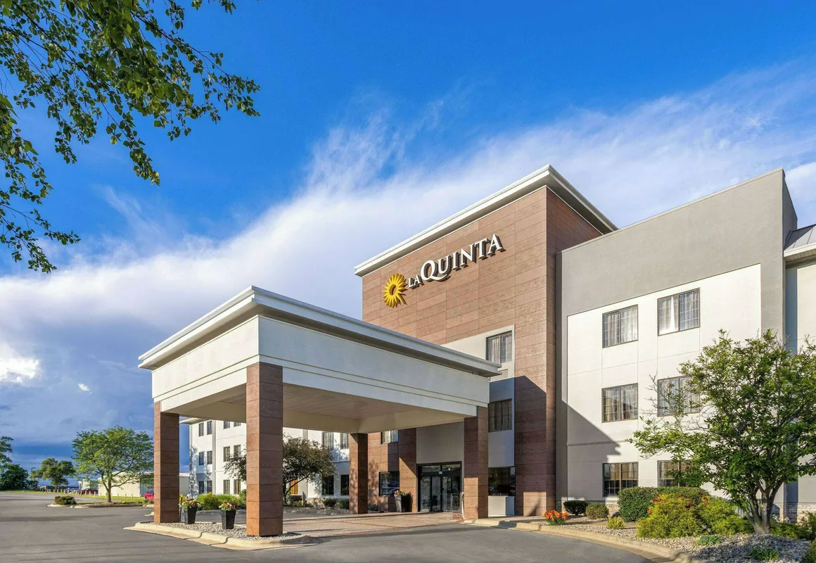 La Quinta Inn & Suites by Wyndham Kokomo hotel hero