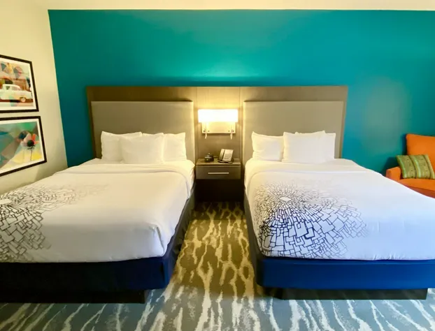 La Quinta Inn & Suites by Wyndham Kokomo hotel detail image 4