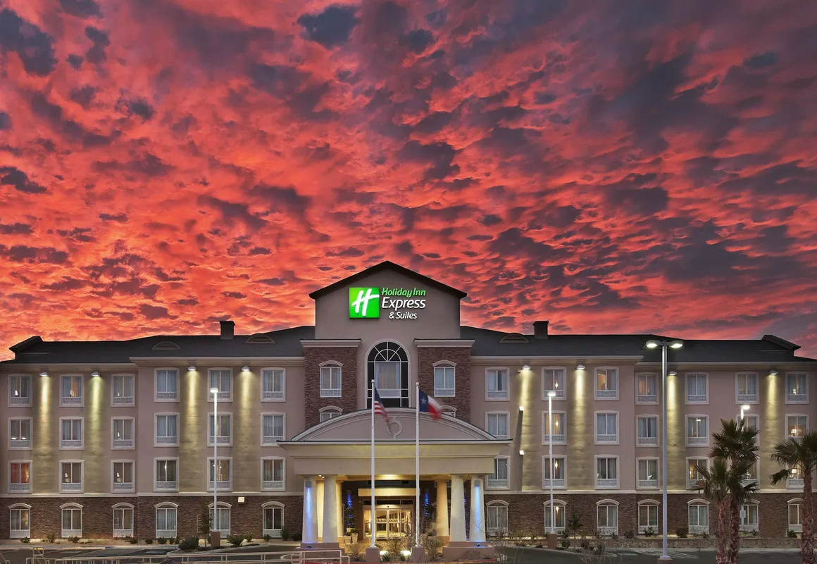 Holiday Inn Express & Suites El Paso West by IHG hotel hero