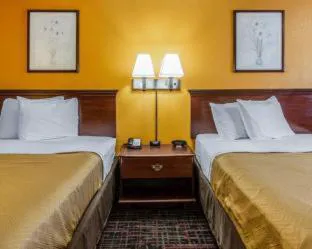 Econo Lodge Purcell hotel detail image 3