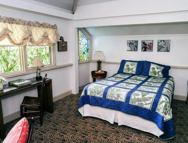 Kilauea Lodge and Restaurant hotel detail image 4