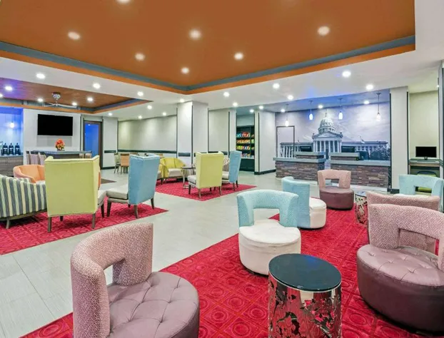 La Quinta Inn & Suites by Wyndham Guthrie hotel detail image 3