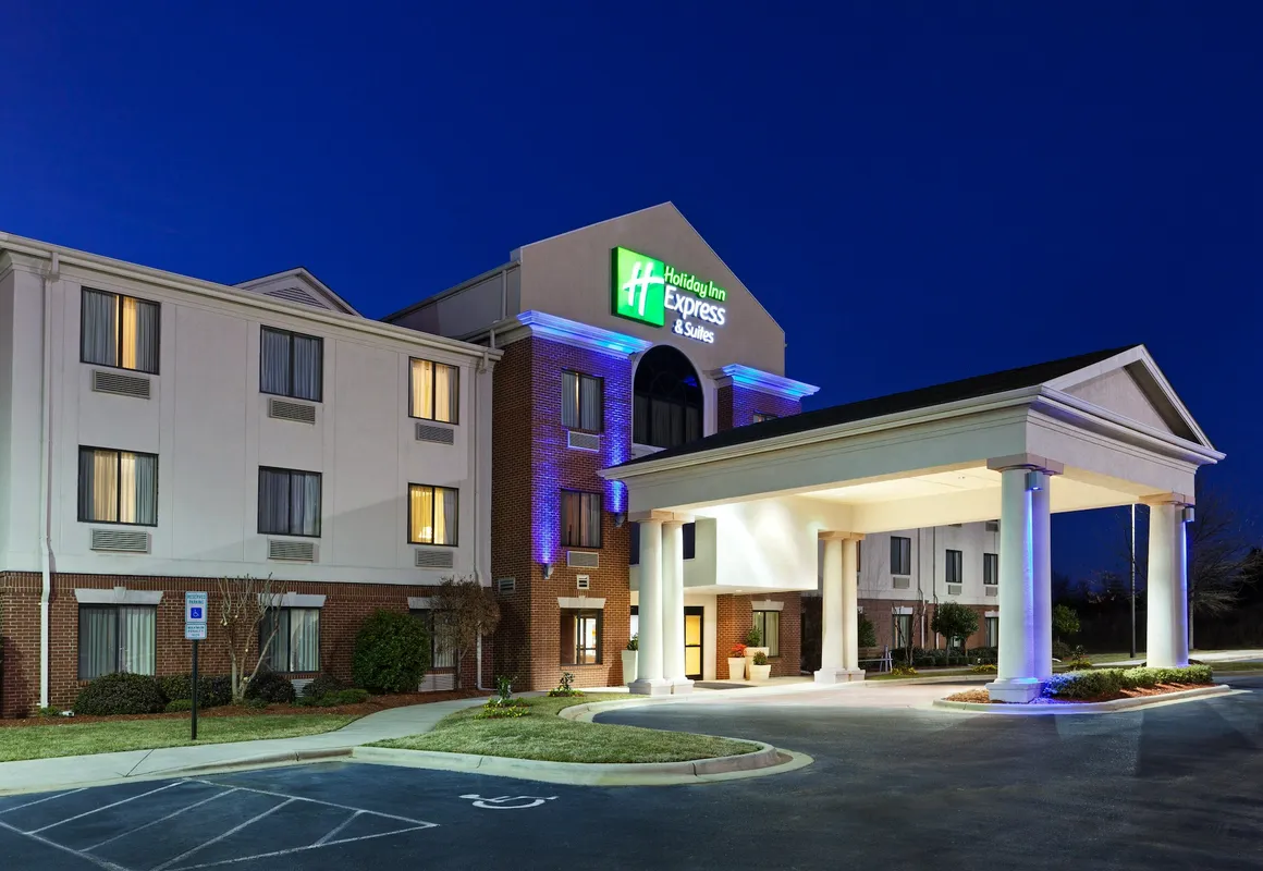 HOLIDAY INN EXPRESS & SUITES REIDSVILLE by IHG hotel hero