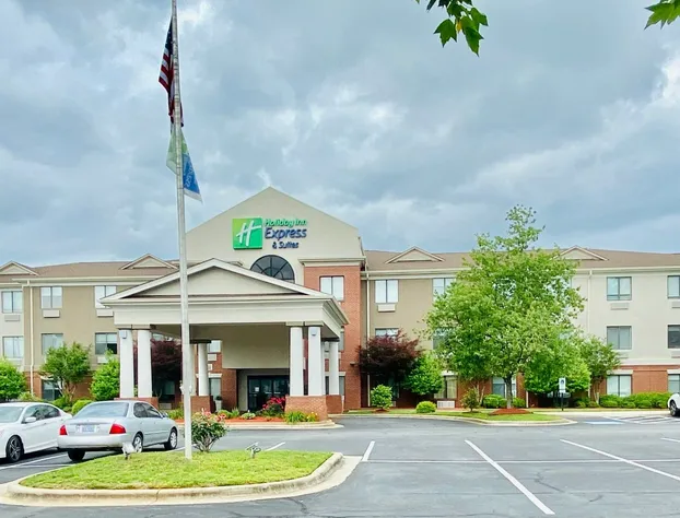 HOLIDAY INN EXPRESS & SUITES REIDSVILLE by IHG hotel detail image 4