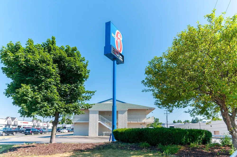 Motel 6 Farmington Hills, MI - Northwest - Farmington Hills hotel hero