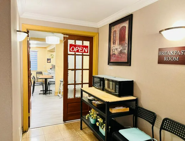 Glengate Hotel & Suites hotel detail image 1