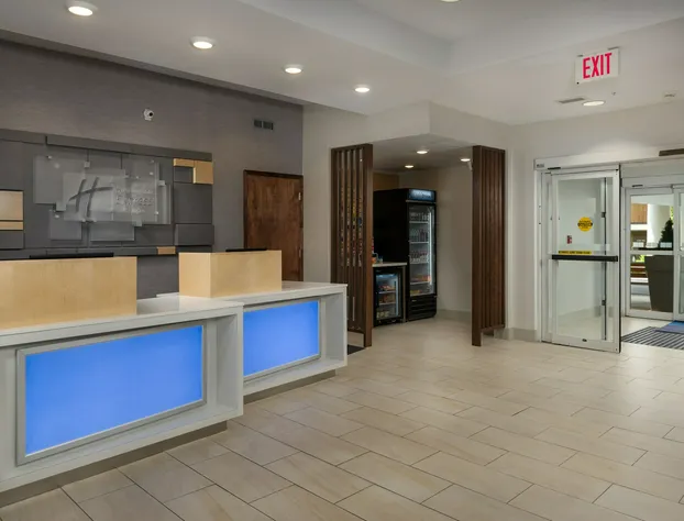 Holiday Inn Express Hotel & Suites Independence-Kansas City by IHG hotel detail image 2