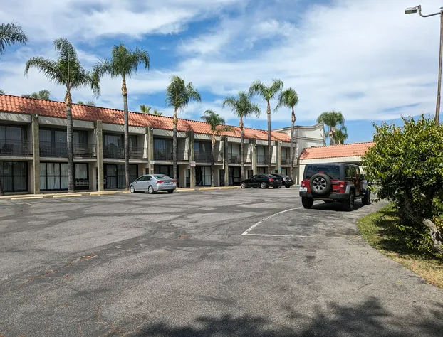 Valley Inn hotel detail image 1