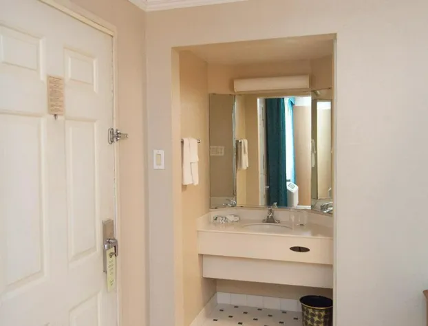 America's Inn - Houston hotel detail image 4