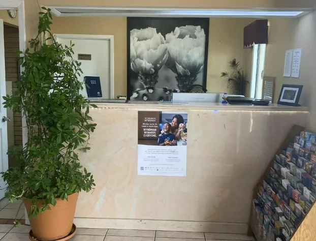 Super 8 by Wyndham Decatur Texas hotel detail image 3