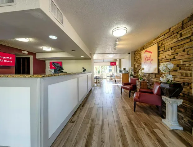 Red Roof Inn Ft. Myers hotel detail image 2