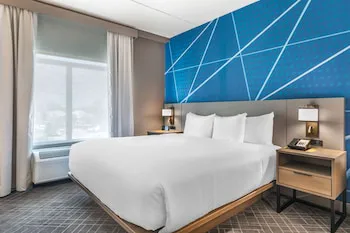 Comfort Inn & Suites Frisco East - McKinney hotel detail image 1