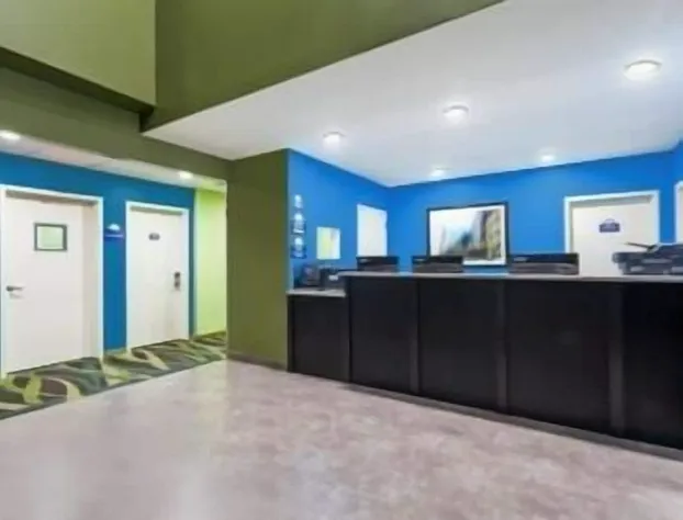 Days Inn & Suites by Wyndham Jamaica JFK Airport hotel detail image 1