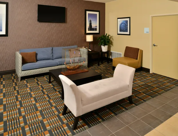 Holiday Inn Express & Suites Peekskill-Lower Hudson Valley by IHG hotel detail image 2