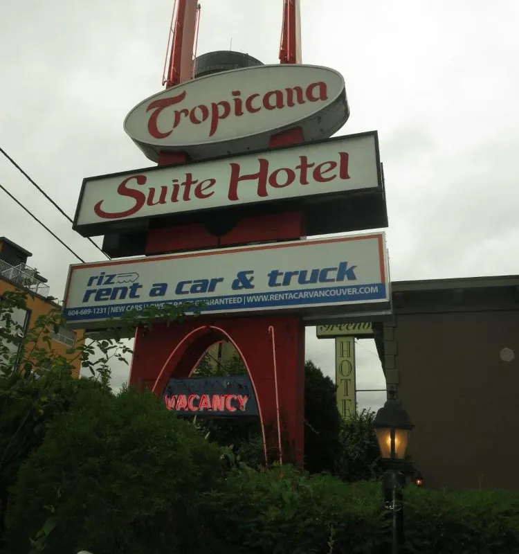 Tropicana Suite Hotel hotel hero