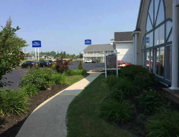 Baymont by Wyndham St. Ignace Lakefront hotel detail image 2