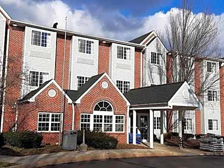 Microtel Inn & Suites by Wyndham West Chester hotel detail image 4