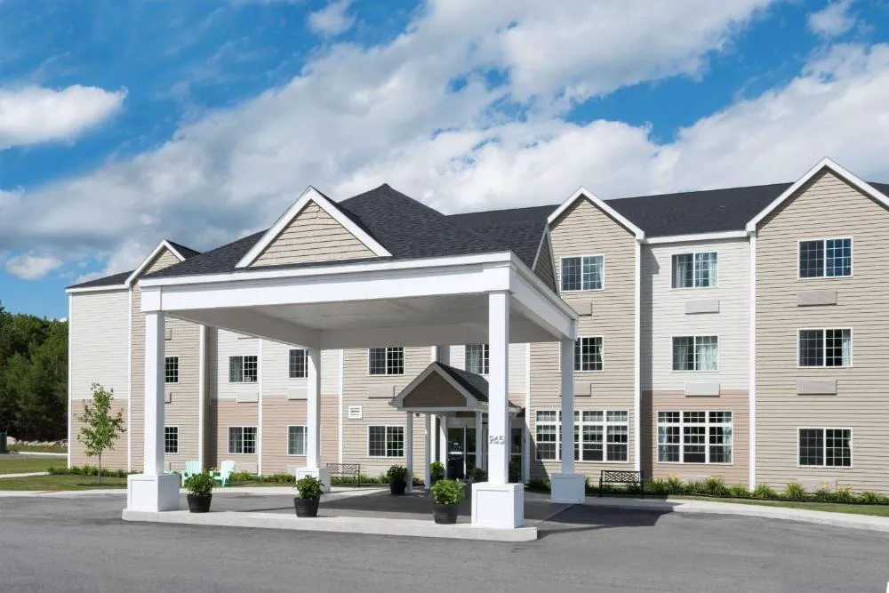 Microtel Inn & Suites By Wyndham Windham hotel hero
