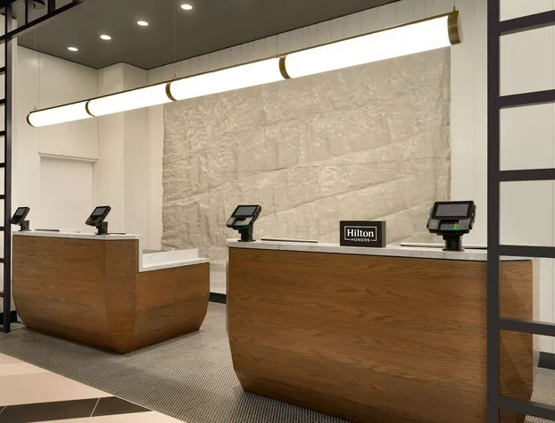 DoubleTree by Hilton New York Downtown hotel detail image 3