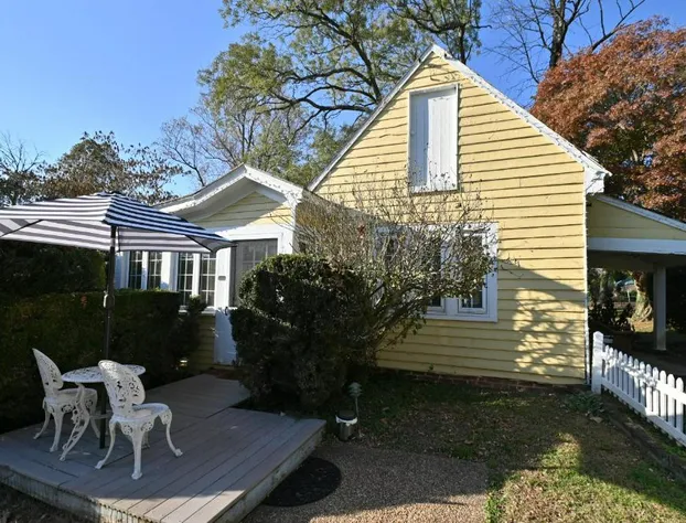 Prospect Hill Inn & Restaurant hotel detail image 2