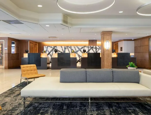 DoubleTree by Hilton Hotel & Suites Pittsburgh Downtown hotel detail image 3