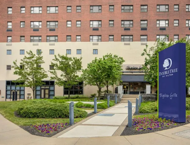 DoubleTree by Hilton Hotel & Suites Pittsburgh Downtown hotel detail image 2