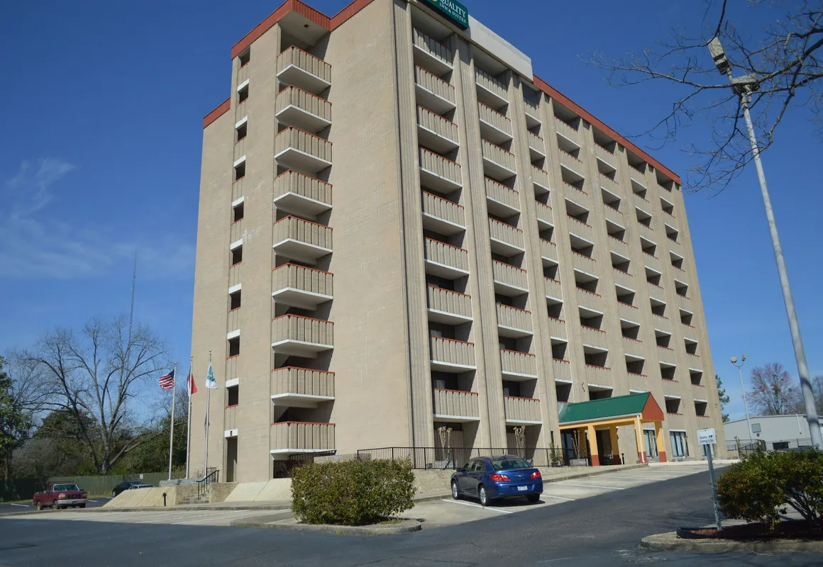 Rodeway Inn & Suites hotel hero