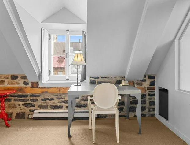 Auberge Place d'Armes hotel detail image 2