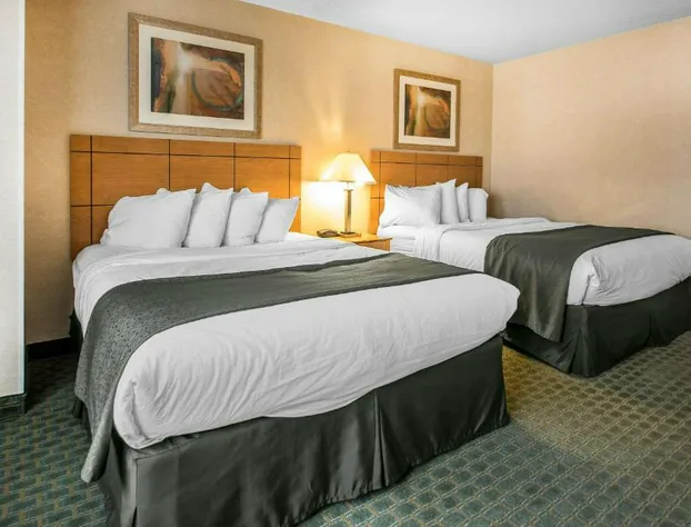 Quality Inn Dubuque on Hwy 20 hotel detail image 2