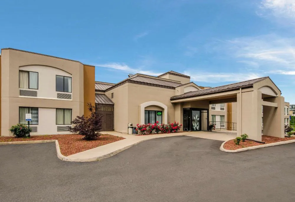 Sleep Inn Tanglewood hotel hero