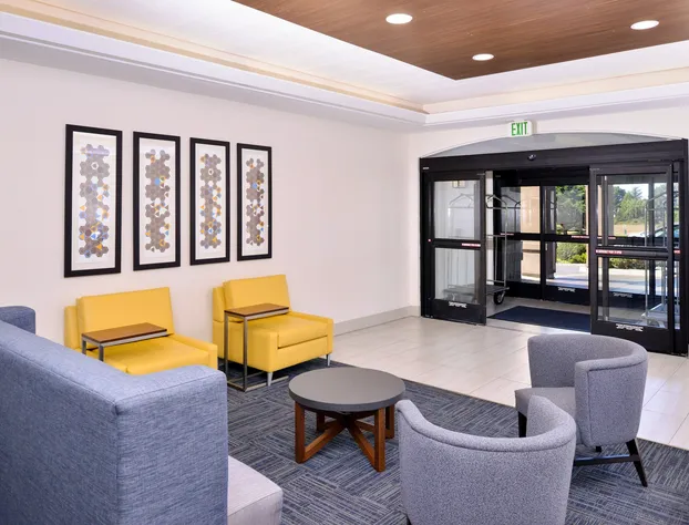 Holiday Inn Express Arcata / Eureka - Airport Area by IHG hotel detail image 1