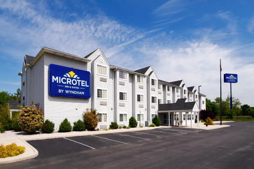 Microtel Inn & Suites by Wyndham Hagerstown by I-81 hotel hero